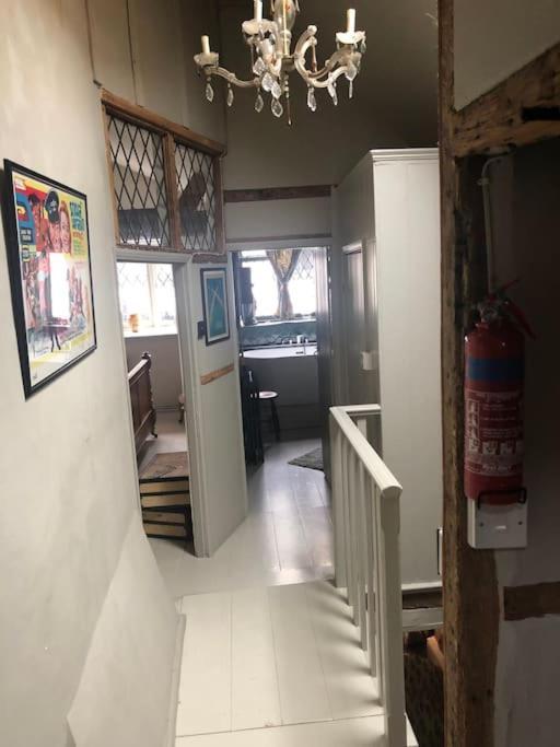 Hastings Old Town. Cottage - By The Sea المظهر الخارجي الصورة