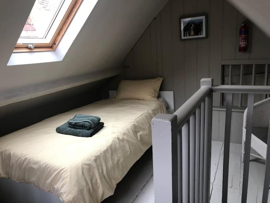 Hastings Old Town. Cottage - By The Sea المظهر الخارجي الصورة